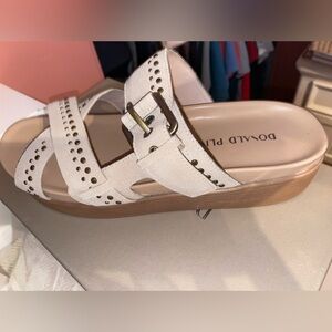 Luxury Donald Pliner Tan Sandals